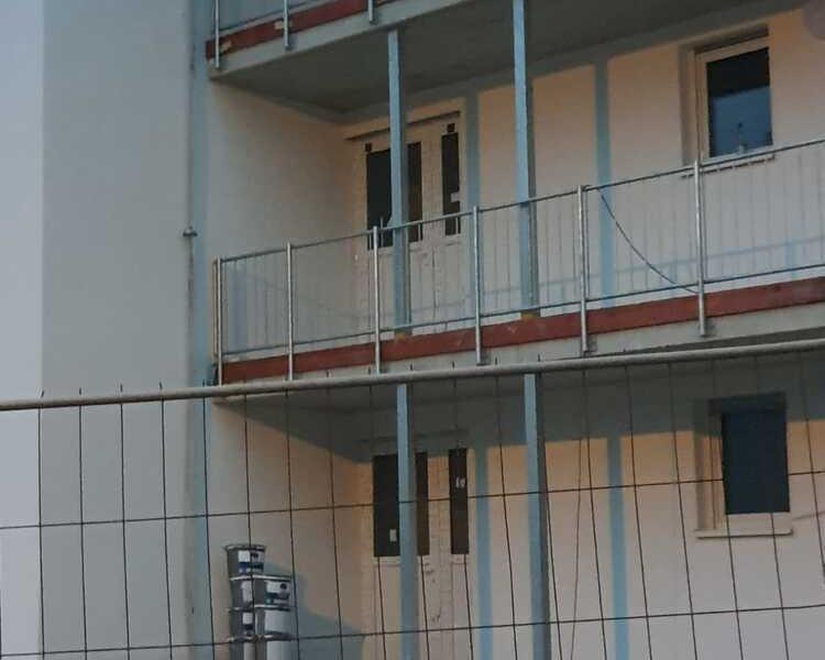 Balkony 01